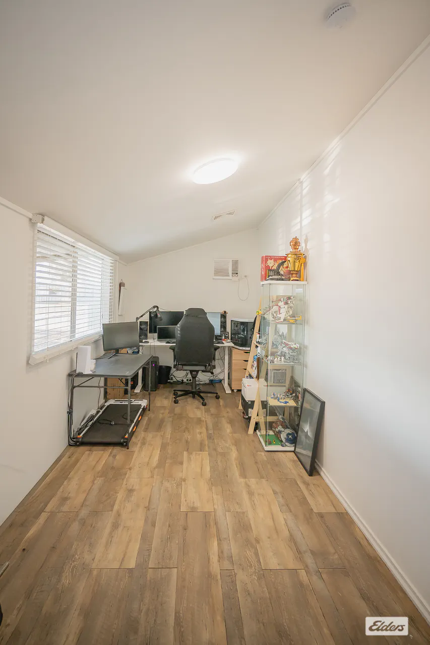 6 Russell Street — photo 15 of 22
