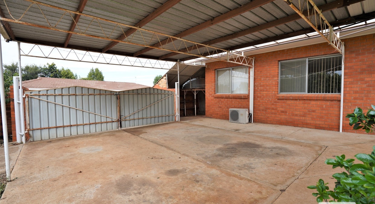 21 Hart Street, Griffith, NSW, 2680 - Image 8