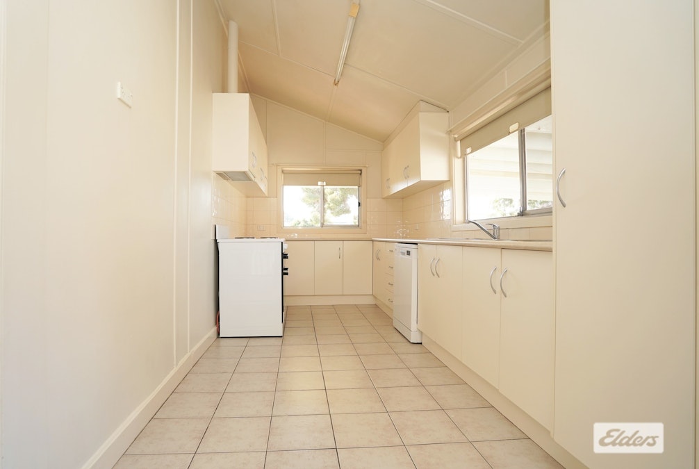 2 Chilvers Place, Griffith, NSW, 2680 - Image 5