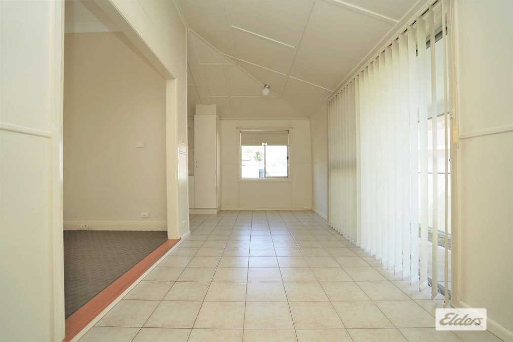 2 Chilvers Place, Griffith, NSW, 2680 - Image 4