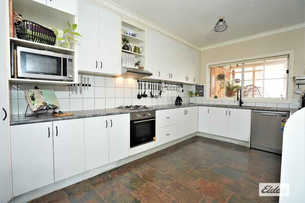44 Lawson Crescent, Griffith, NSW, 2680 - Image 4