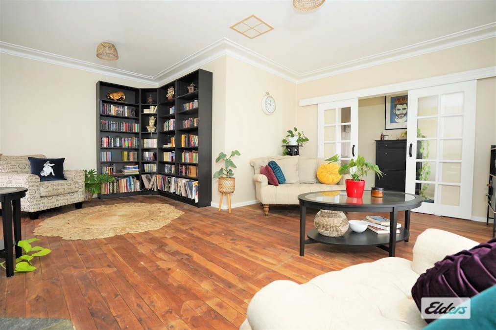 44 Lawson Crescent, Griffith, NSW, 2680 - Image 6