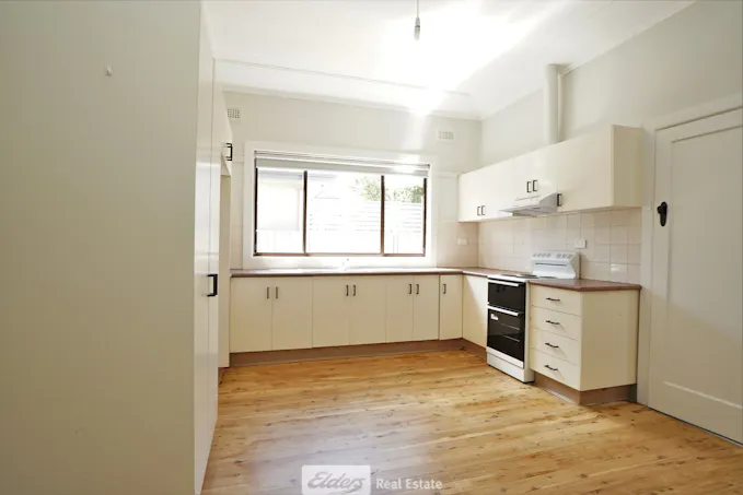 8 Almoola Street, Griffith, NSW, 2680 - Image 1