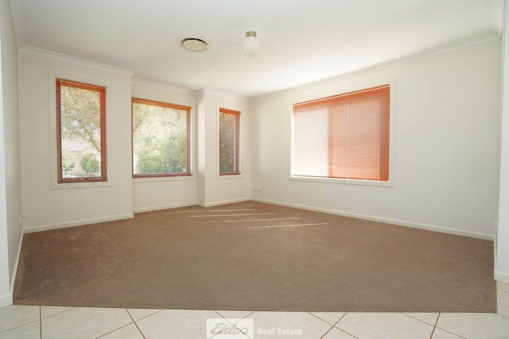8C Salvanza Crescent, Griffith, NSW, 2680 - Image 2