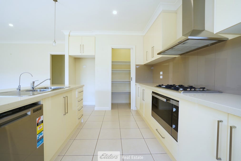 28 Bucello Street, Griffith, NSW, 2680 - Image 2