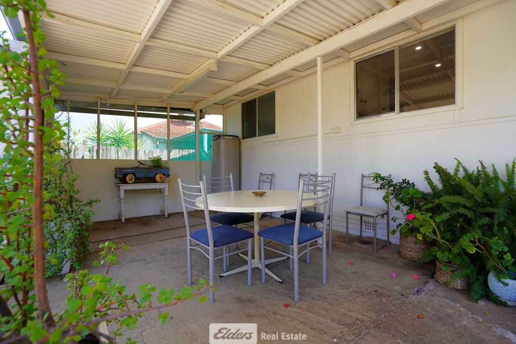 22 Griffin Avenue, Griffith, NSW, 2680 - Image 11
