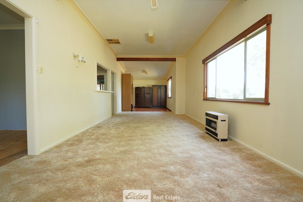 15 Kooba Street, Griffith, NSW, 2680 - Image 2