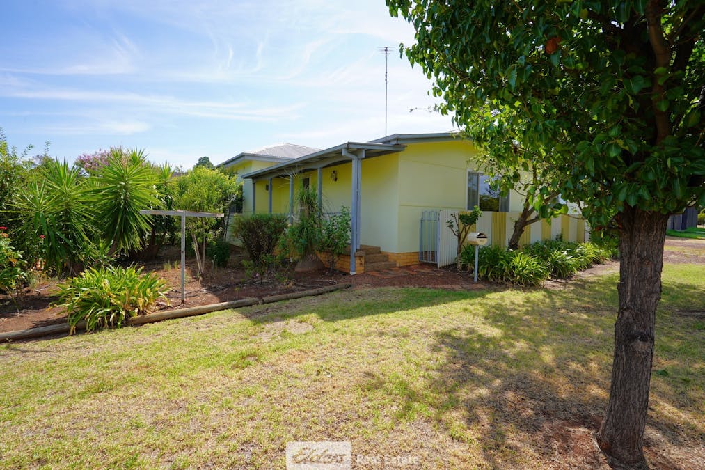 15 Kooba Street, Griffith, NSW, 2680 - Image 1