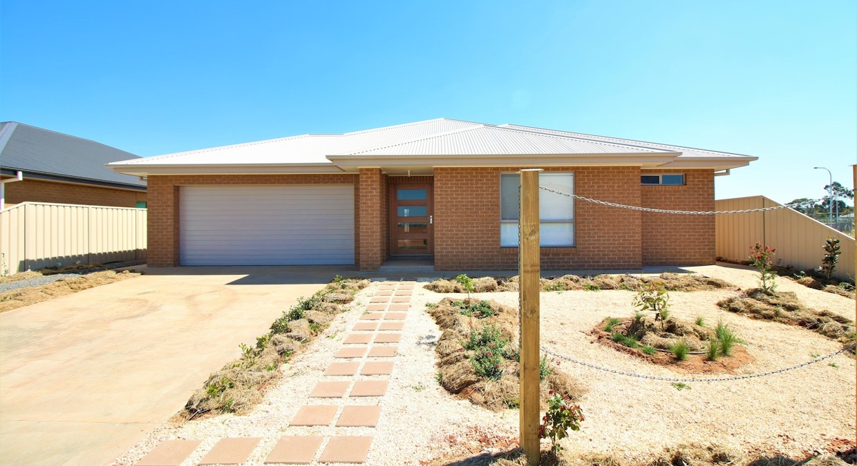 8 Scremin Grove, Griffith, NSW, 2680 - Image 1