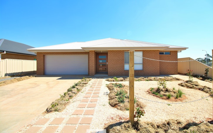 8 Scremin Grove, Griffith, NSW, 2680 - Image 1