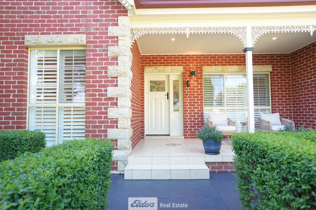 2 Melissa Place, Griffith, NSW, 2680 - Image 2