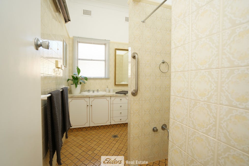 15 Groongal Avenue, Griffith, NSW, 2680 - Image 9