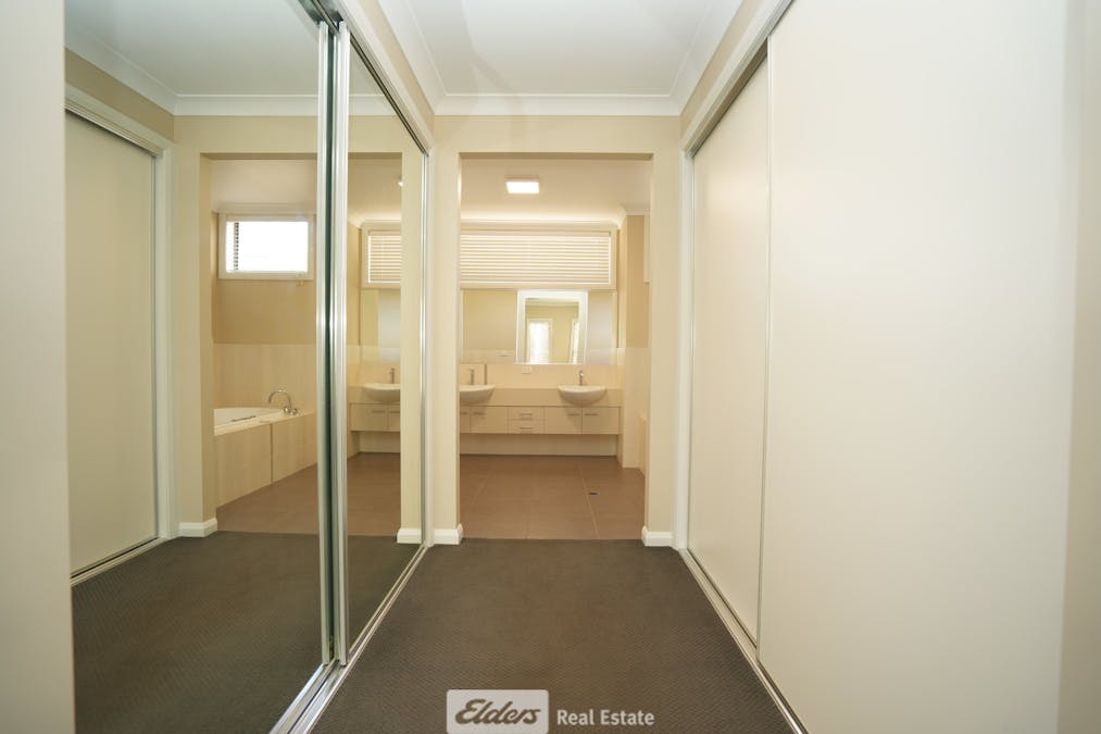 11 Ziliotto Street, Griffith, NSW, 2680 - Image 8