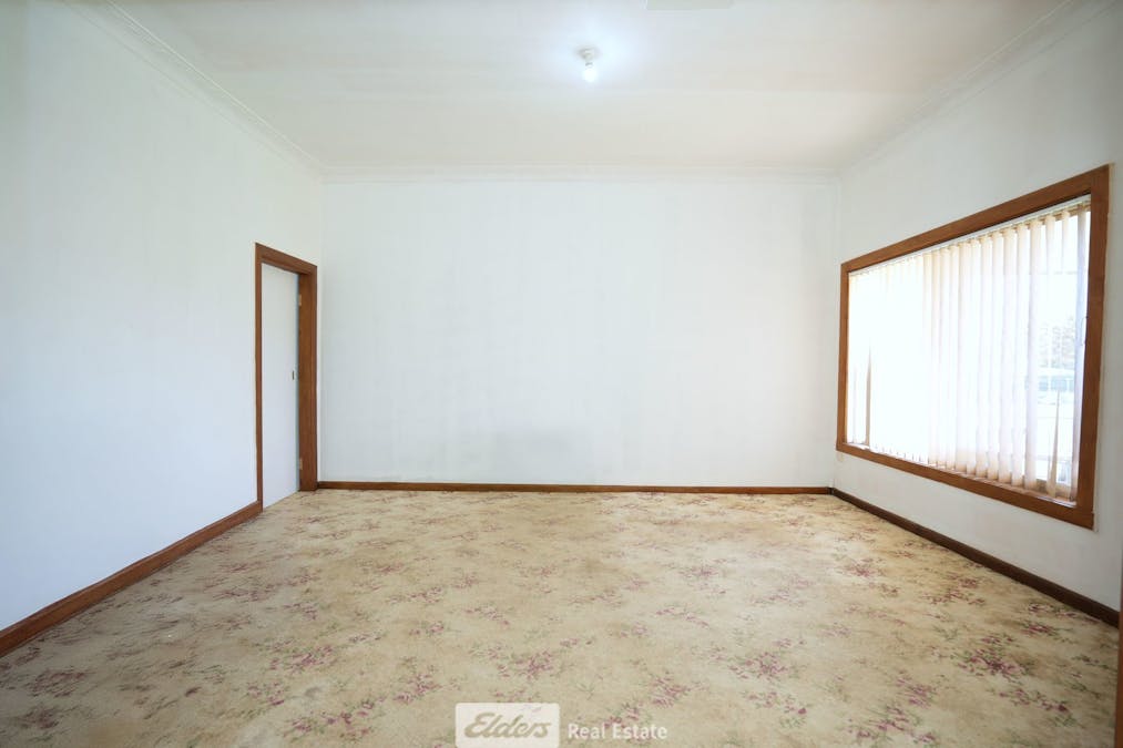2 Moses Street, Griffith, NSW, 2680 - Image 6