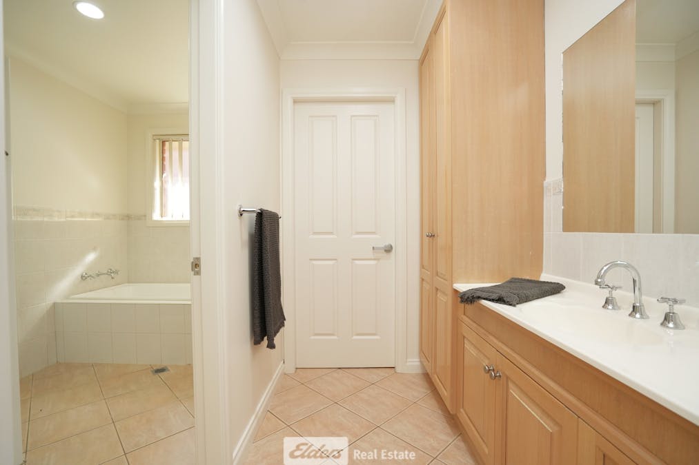 22 Nicholls Street, Griffith, NSW, 2680 - Image 11