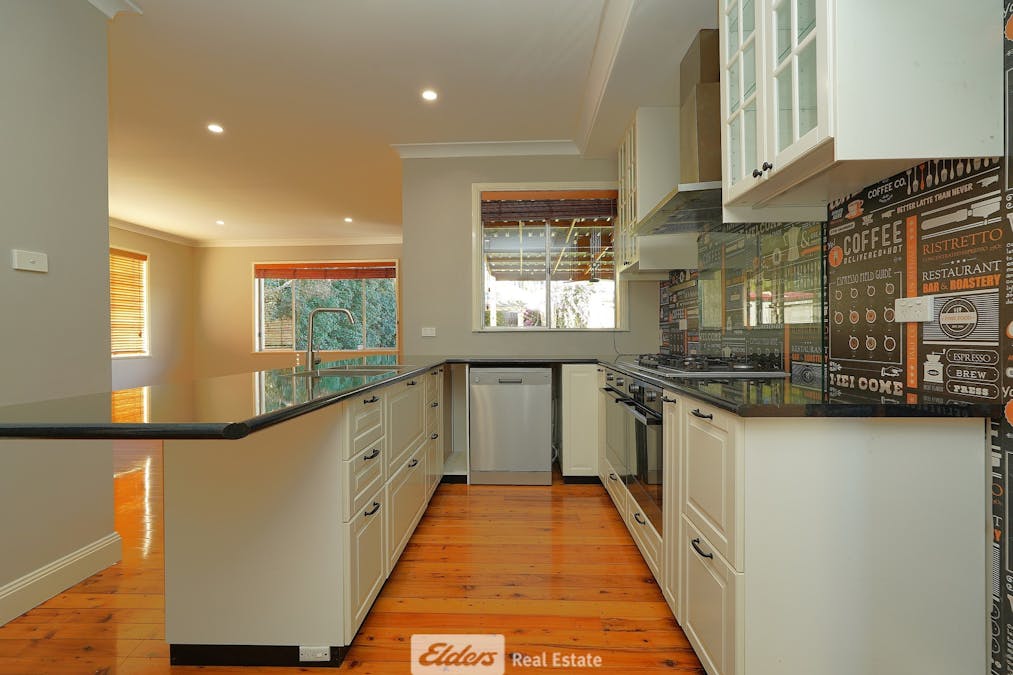 9 Kelly Avenue, Griffith, NSW, 2680 - Image 2