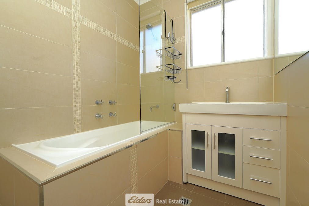9 Kelly Avenue, Griffith, NSW, 2680 - Image 6