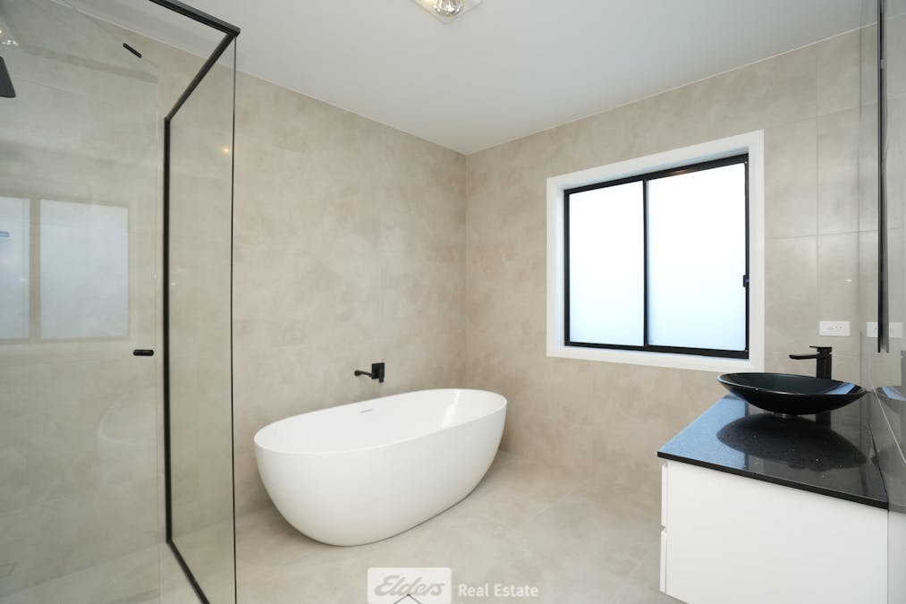97 Hillam Drive, Griffith, NSW, 2680 - Image 11