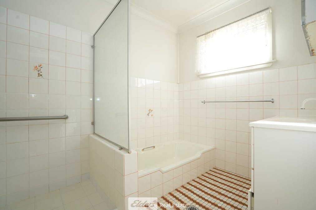 9 Hart Street, Griffith, NSW, 2680 - Image 8