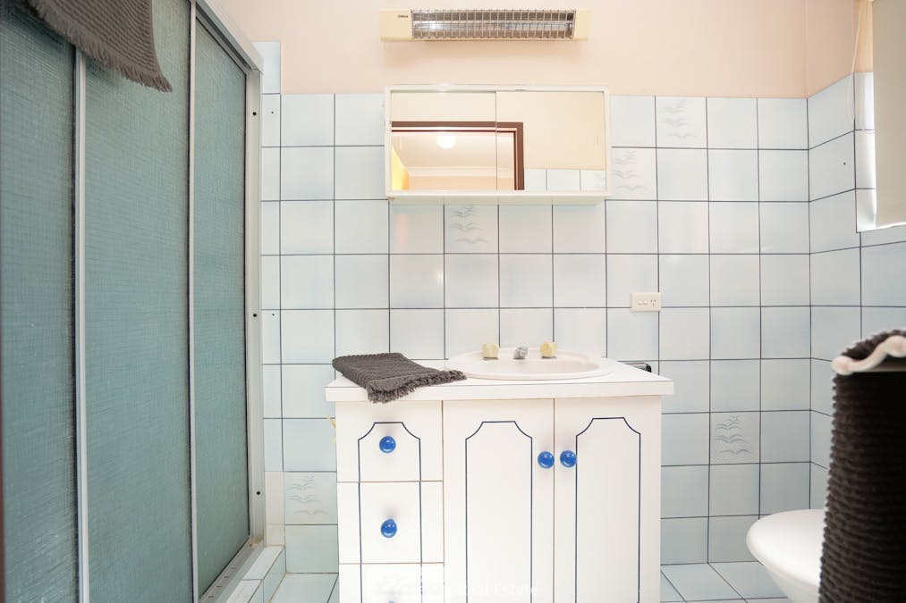 48 Holmes Crescent, Griffith, NSW, 2680 - Image 8