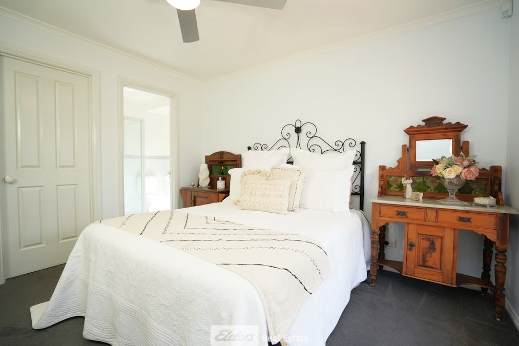 58 Murrumbidgee Avenue, Griffith, NSW, 2680 - Image 11