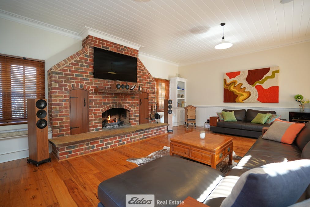 34 Konoa Street, Griffith, NSW, 2680 - Image 2
