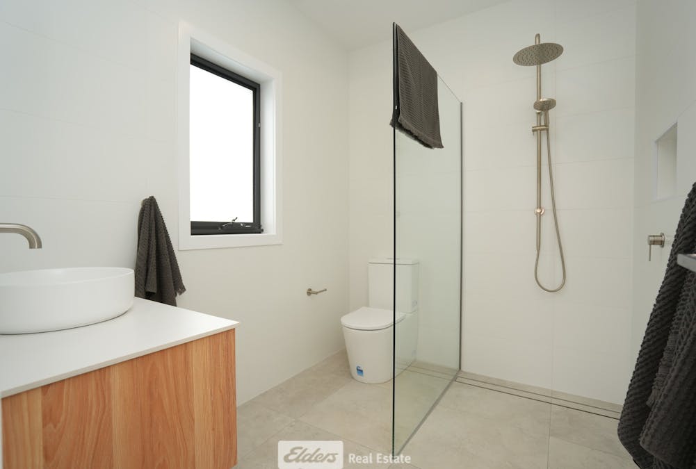 72 Piper Circuit, Griffith, NSW, 2680 - Image 8