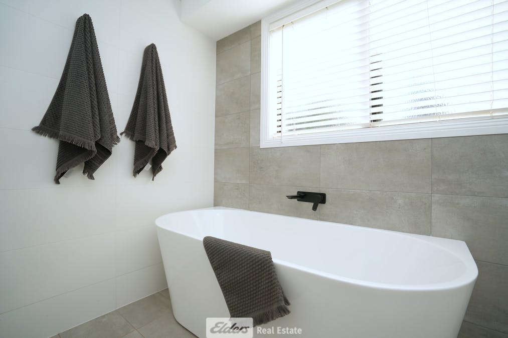 29 Yarran Street, Hanwood, NSW, 2680 - Image 11