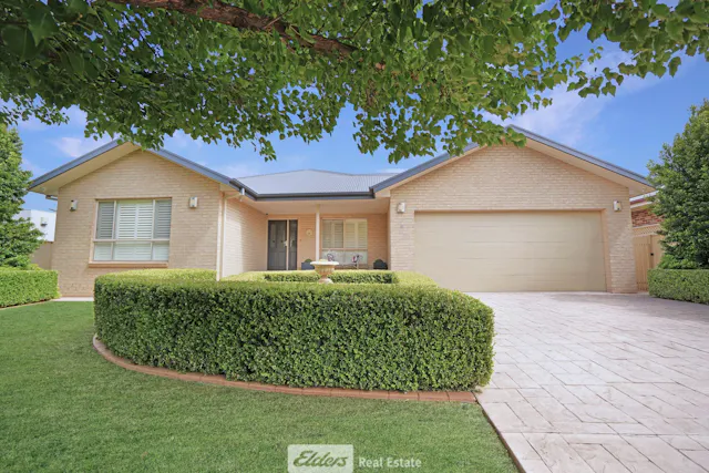 32 North Grove Drive — photo from Elders Real Estate Griffith