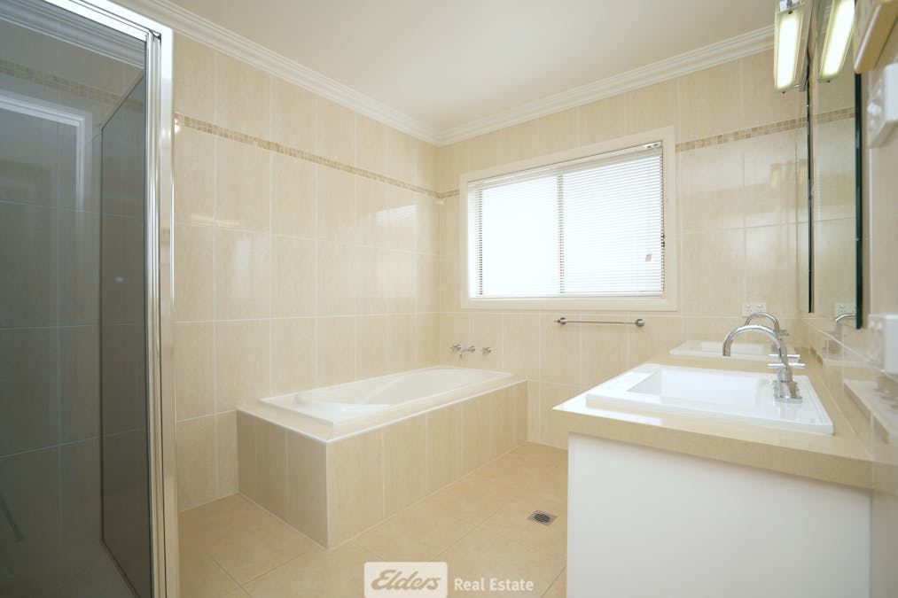 32 North Grove Drive, Griffith, NSW, 2680 - Image 16