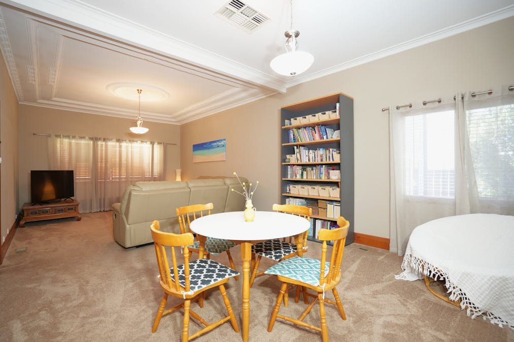 8 Animoo Avenue, Griffith, NSW, 2680 - Image 7