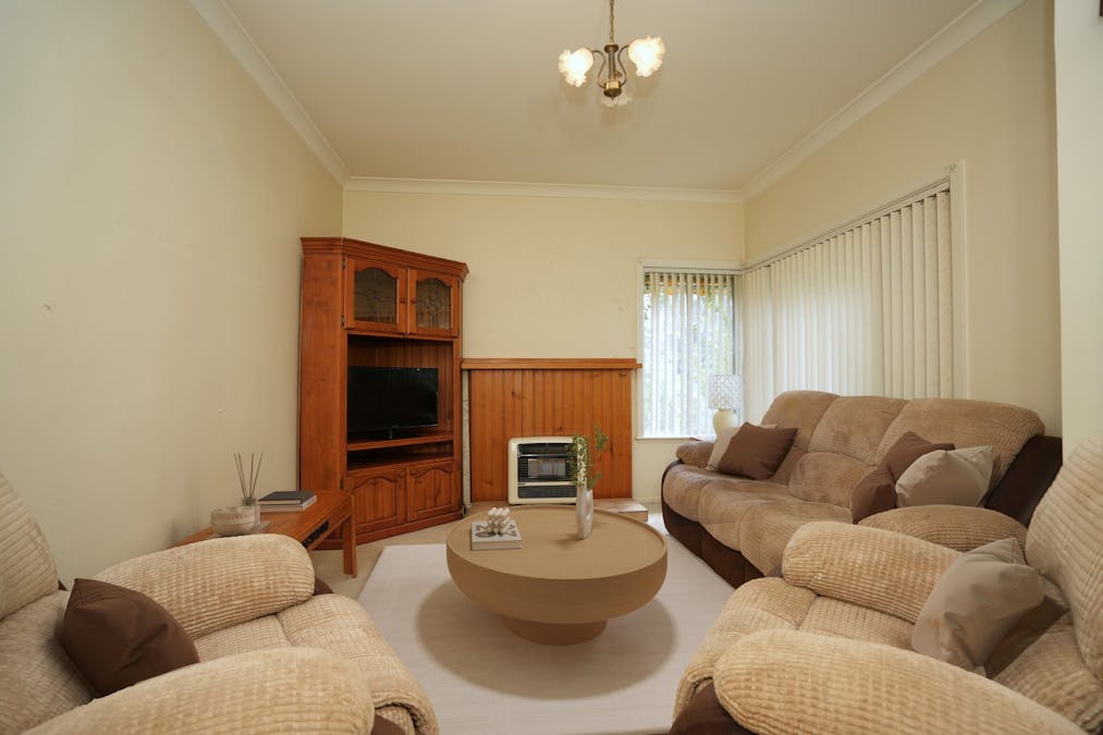 24 Curtin Street, Griffith, NSW, 2680 - Image 2