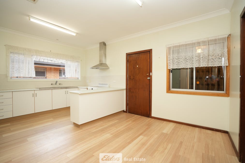 33 Ledgerwood Street, Griffith, NSW, 2680 - Image 5