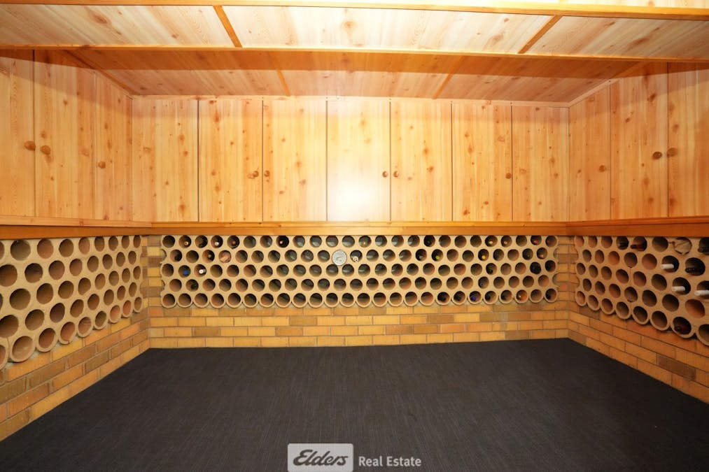 27 Ortella Street, Griffith, NSW, 2680 - Image 18