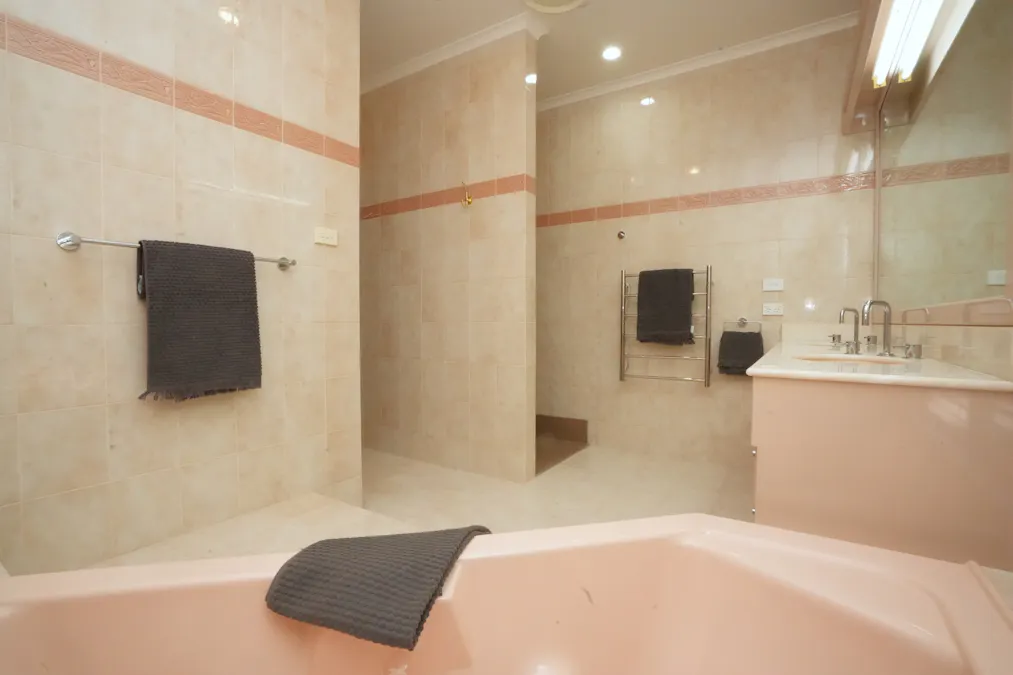 14 Doolan Crescent, Griffith, NSW, 2680 - Image 15