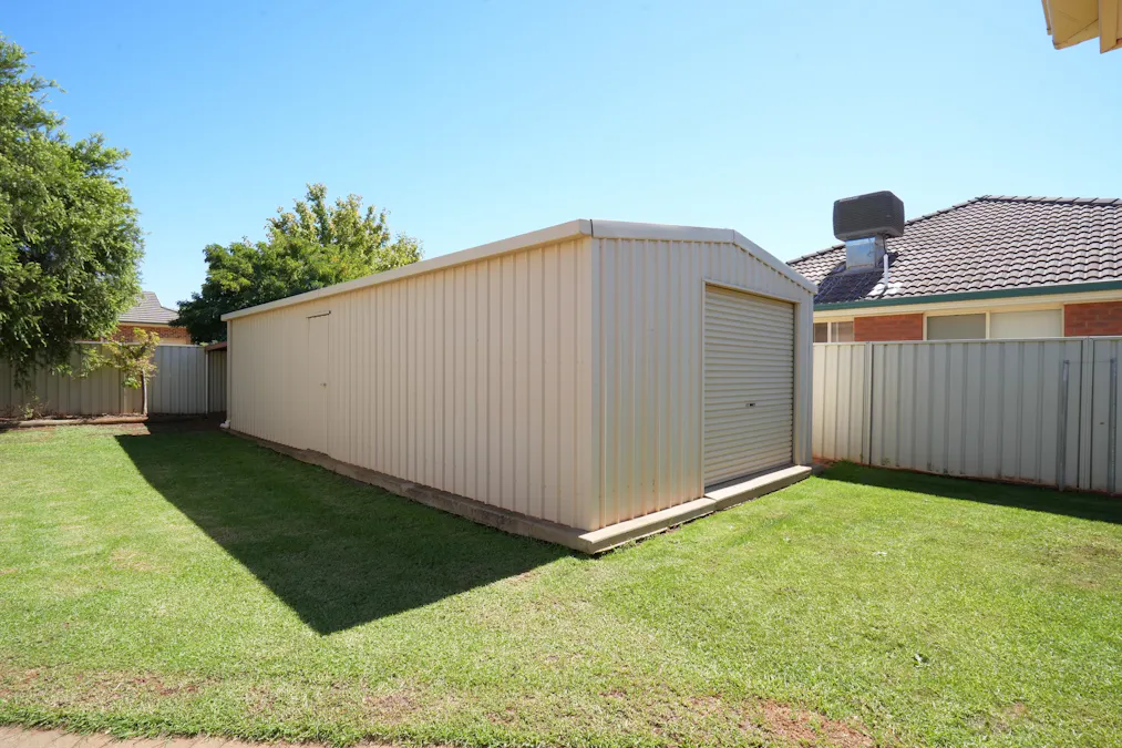 94 Clifton Boulevard, Griffith, NSW, 2680 - Image 16