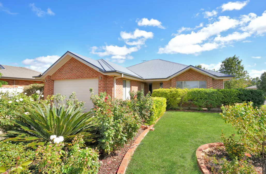 6 Russell Street, Griffith, NSW, 2680 - Image 1
