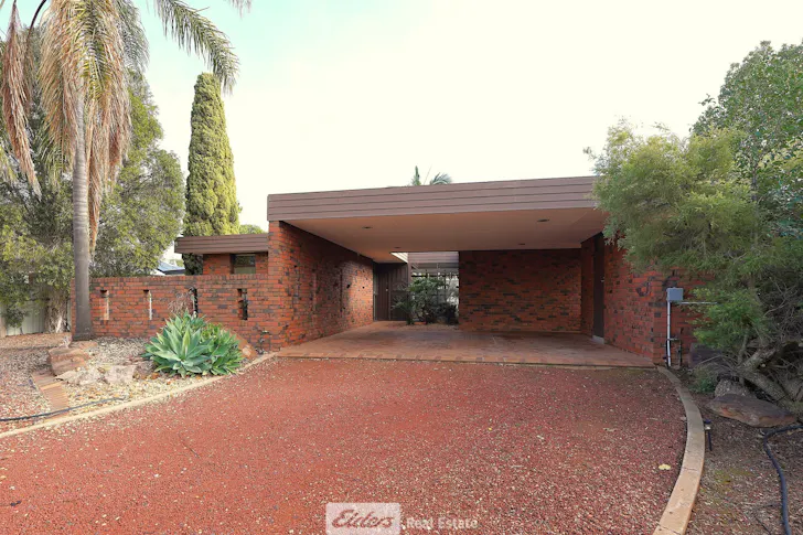 8 Cregan Place, Griffith, NSW, 2680