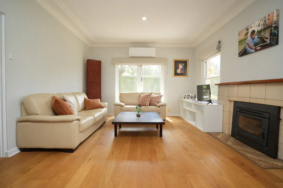 20 Nyora Street — photo 2 of 12