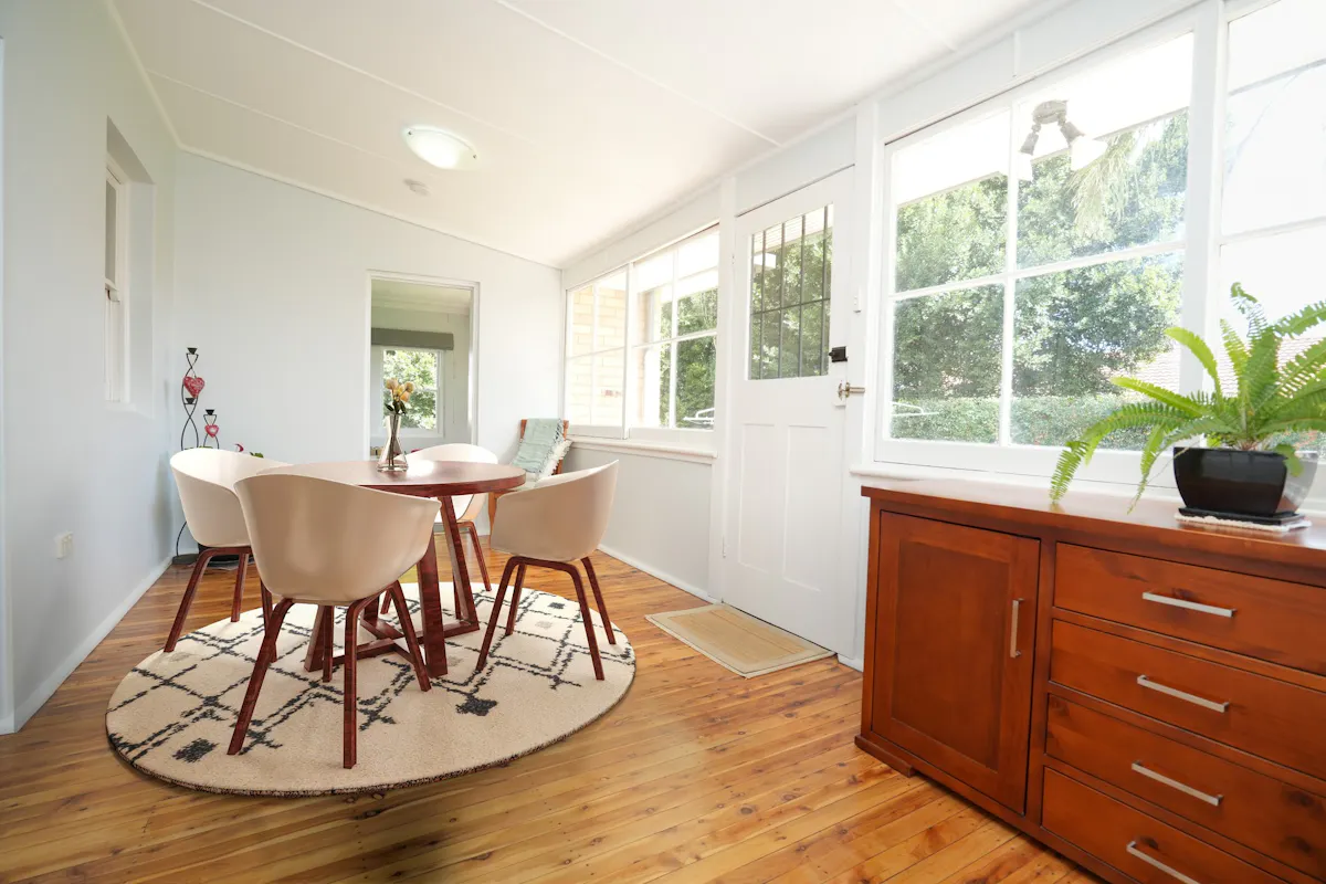 20 Nyora Street — photo 5 of 12