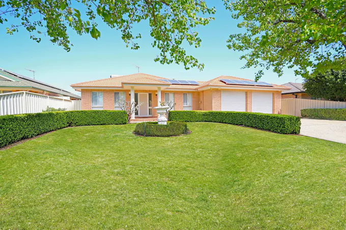 8 Tubbo Crescent, Griffith, NSW, 2680