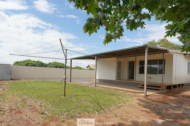209 Murrumbidgee Avenue — photo from Elders PM Team Property Management