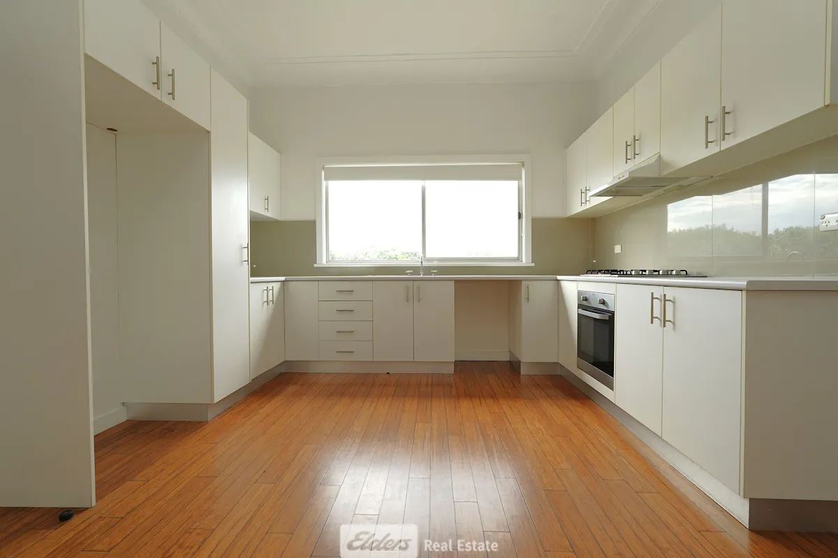 209 Murrumbidgee Avenue — photo 2 of 9
