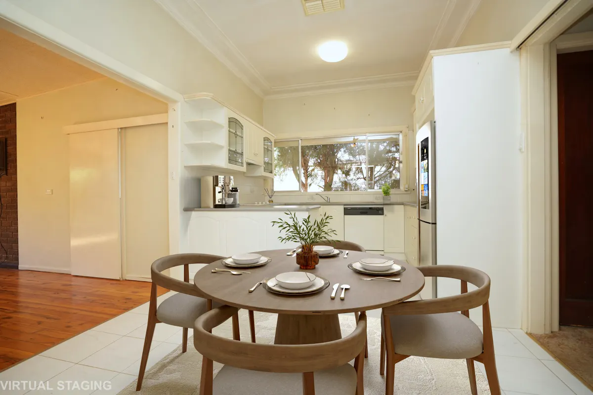 30 Lawson Crescent — photo 3 of 14