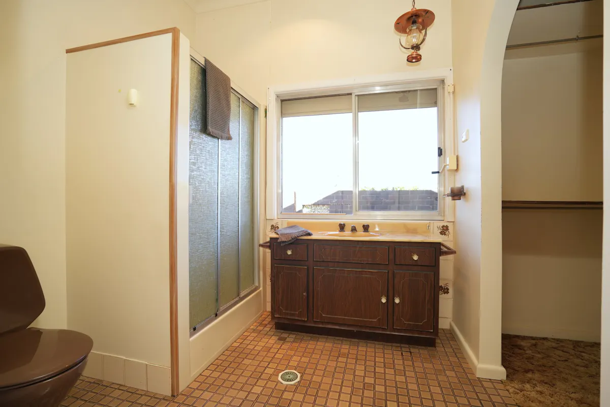 30 Lawson Crescent — photo 7 of 14