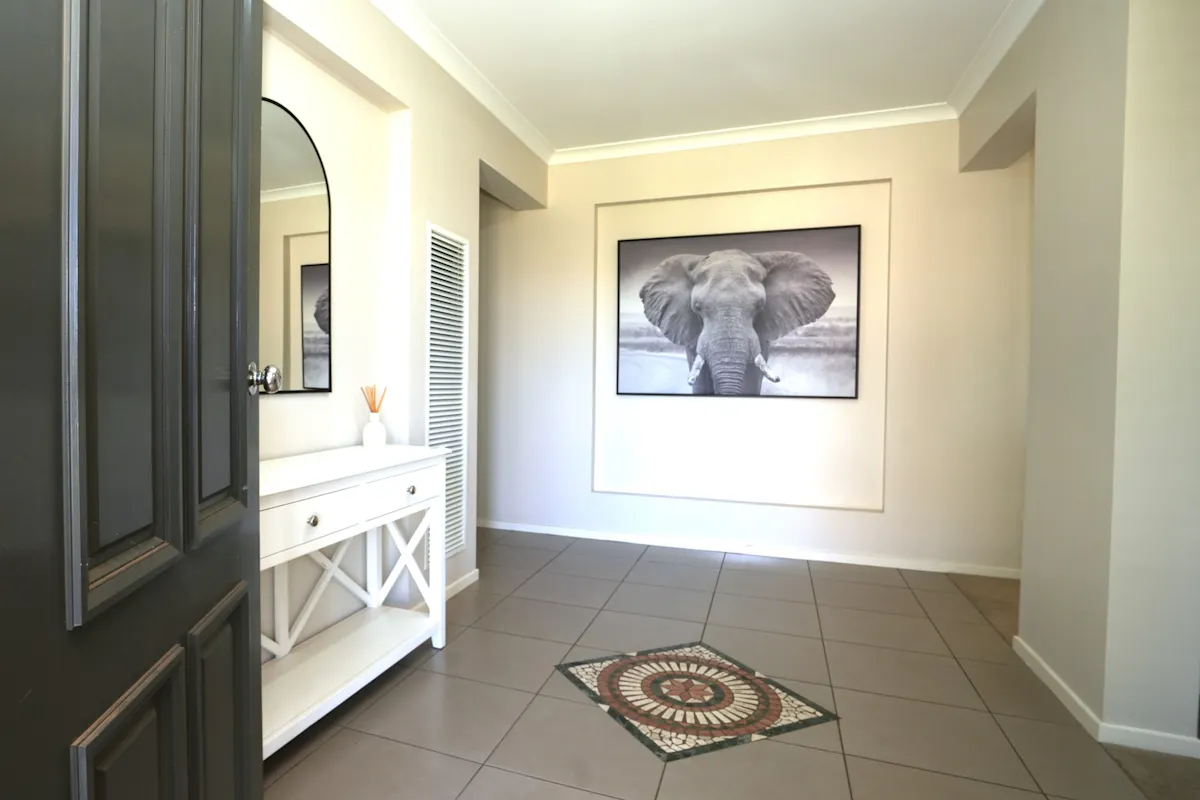 4 Zappacosta Crescent — photo 2 of 18