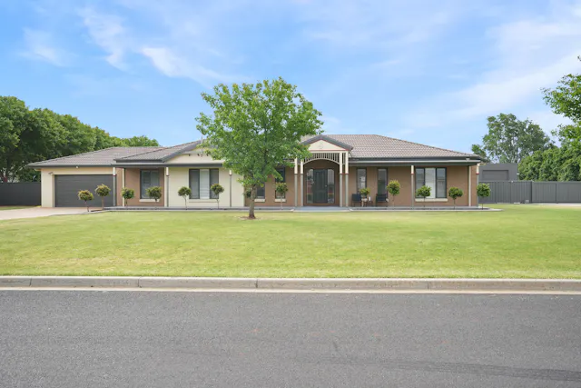 4 Zappacosta Crescent — photo from Elders Real Estate Griffith