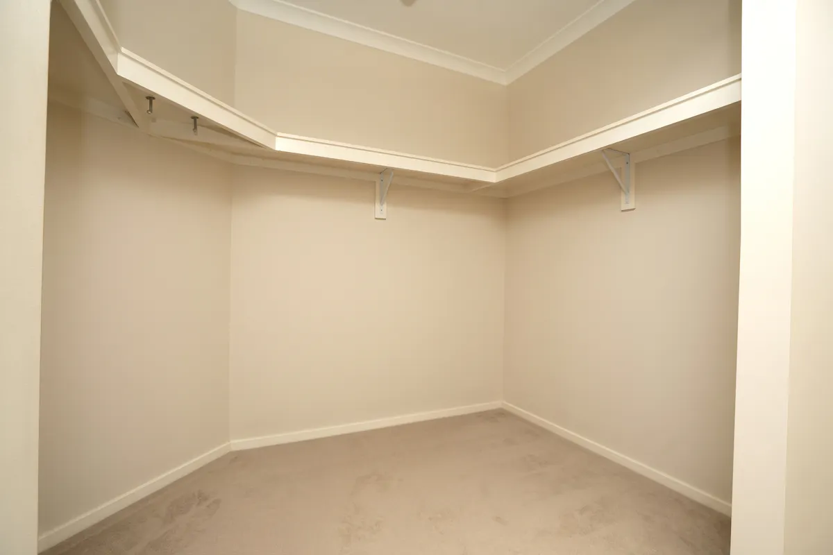4 Zappacosta Crescent — photo 9 of 18