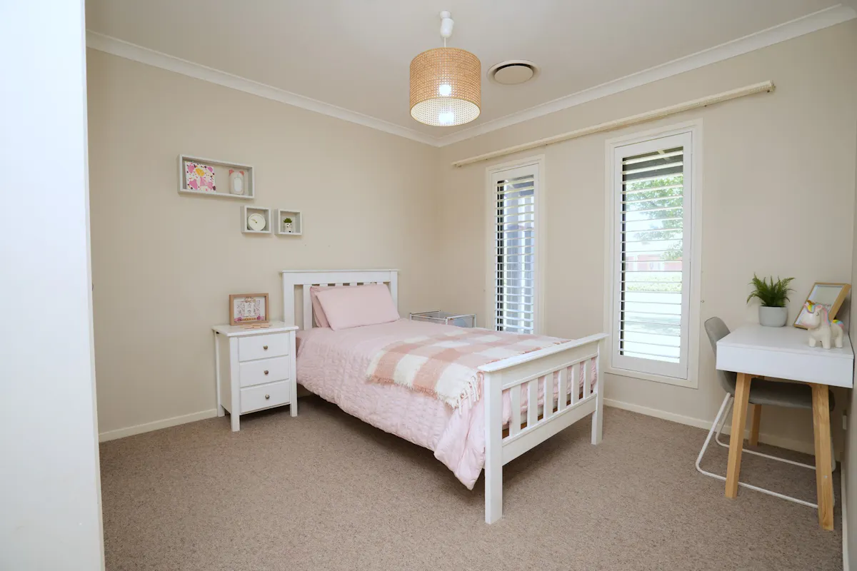 4 Zappacosta Crescent — photo 12 of 18