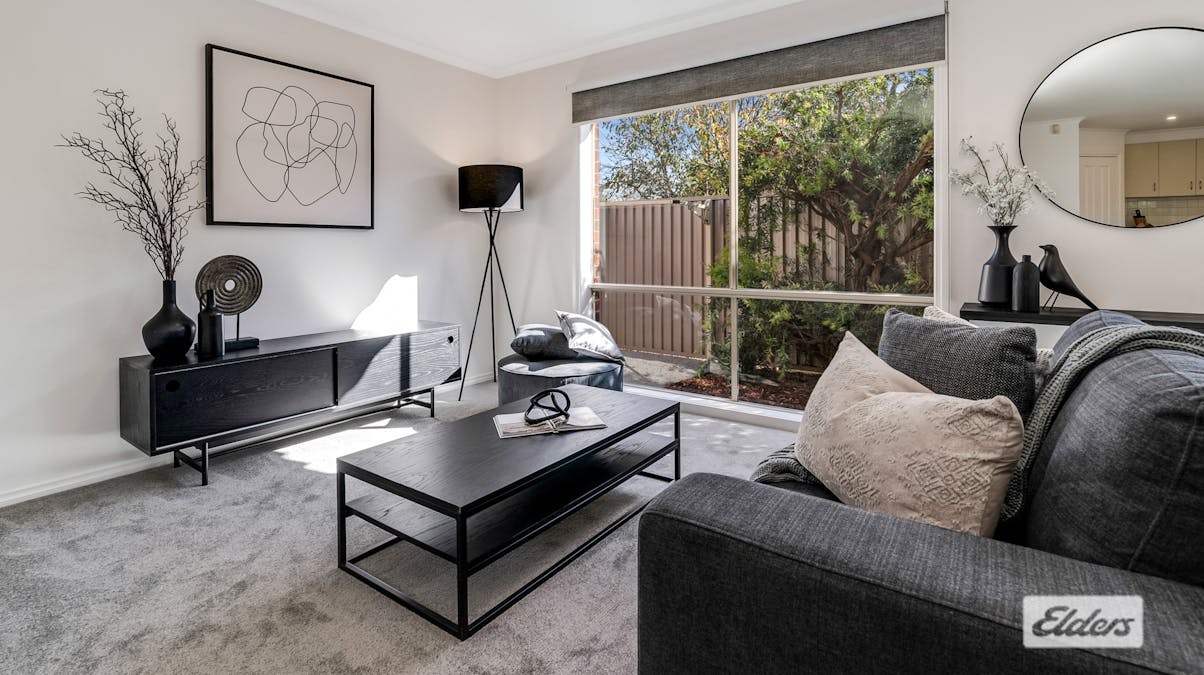 1/201 Mollison Street, Kyneton, VIC, 3444 - Image 2